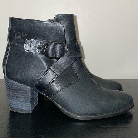 ECCO WOMEN'S SHAPE 55 MID CUT. Size 41 EU/10-10.5 US.  Black Leather Bootie - Picture 1 of 14